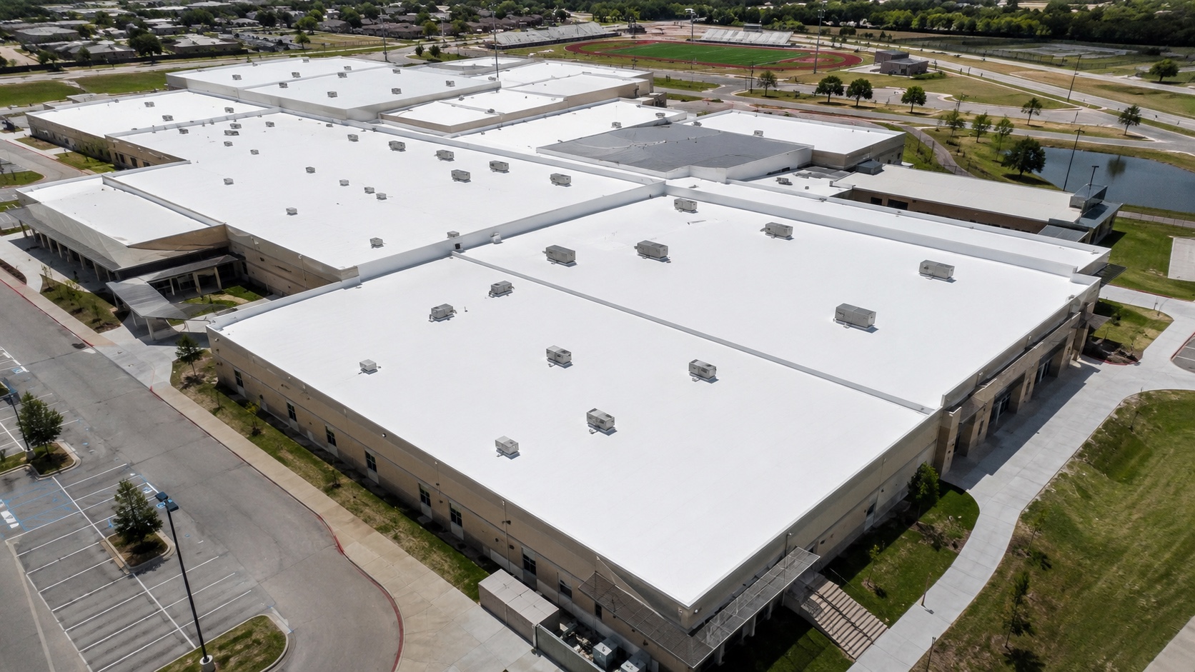 Commercial flat roof TPO membrane roofing and weatherproofing Los Angeles